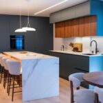 Cocina contemporánea: materialidad, integración y diseño a medida